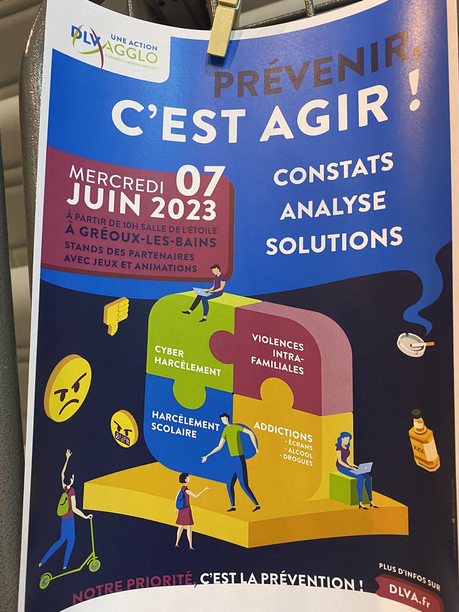 BarEmmanuelle2's tweet photo. Participation de nos élèves de 6eme3 et des élèves ambassadeurs Phare au forum pour la prévention organisé par la DLVA #collegeitard #dlva #uniscites https://t.co/XSIjVc2fKe