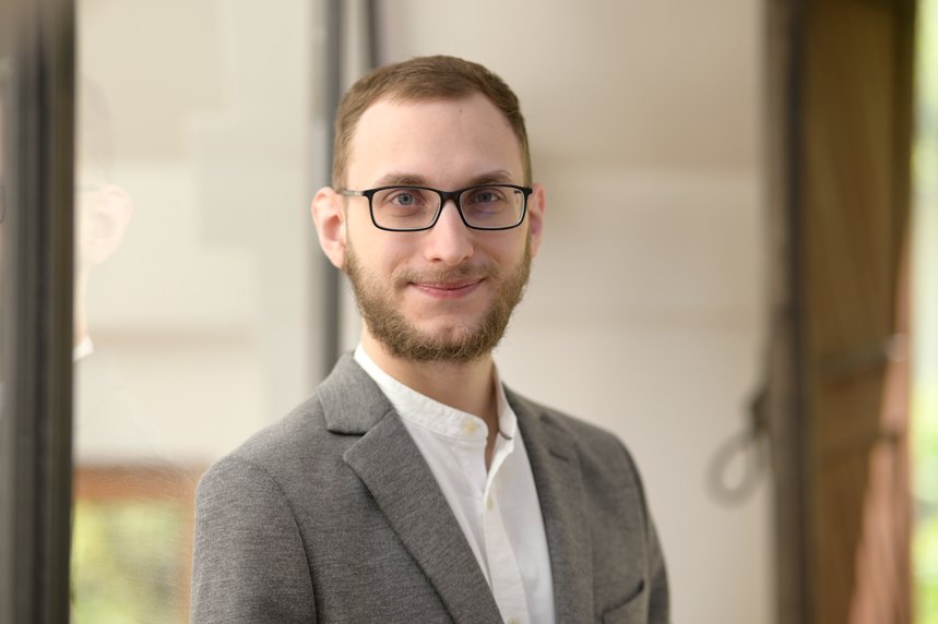 redRobin tweet media