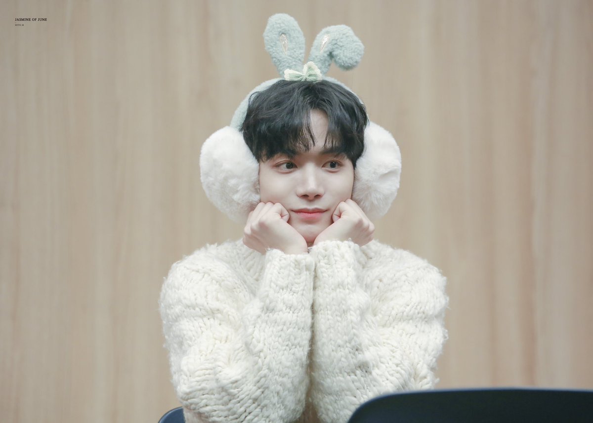 종현아 생일 축하해💙💛
영원히 너의 빛이 되어줄게✨️

#종현생일_행복해성_빛나나봄
#HAPPY_JONGHYEON_DAY