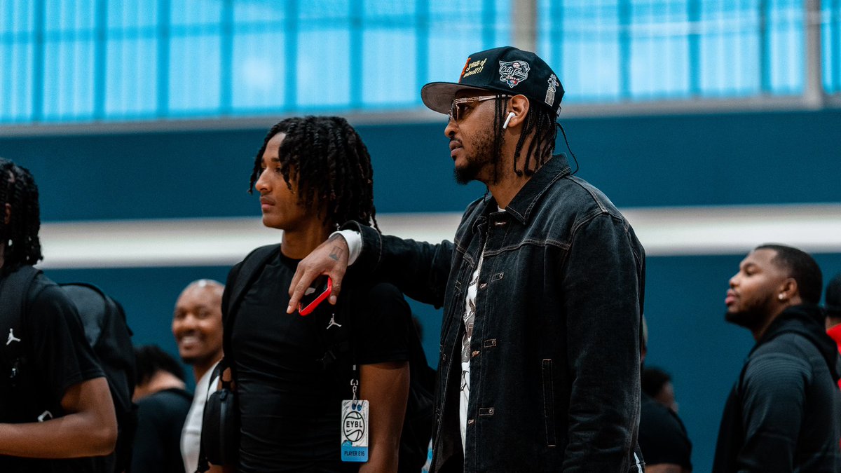 MsKi_KT's tweet photo. Legendary ❤️ #stayme7o #malikw2025 #carmeloanthony #TheMalik.W #dualsportathlete https://t.co/jN0TqIf9ce