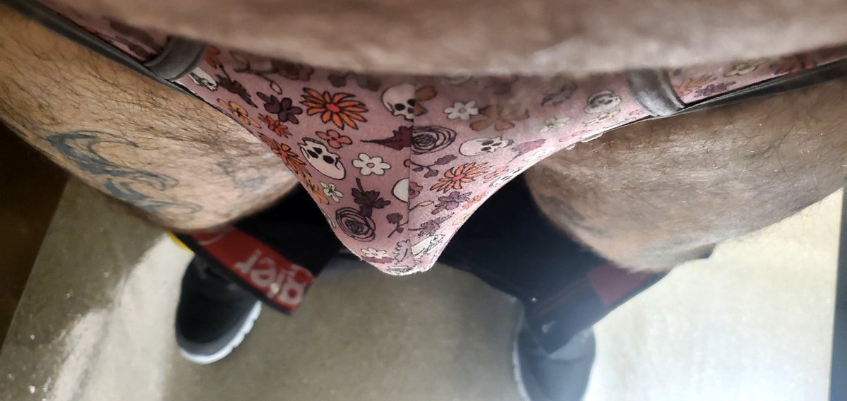 #dadbod #overforty #beard #bear #belly  #underwear #pink #skulls #daddy #pinkhair #dyedhair #silverbeard #vpl #soft #cockring #tattoos #pubes #shaved #newunderwear  #underwearoftheday #bathroomselfie #tease
#skullandbones #sportjock @skullnbonesny