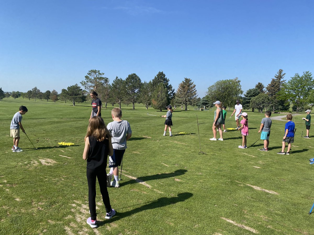 AHS_Girls_Golf's tweet photo. I spy high school golfers helping at Skyview Junior Golf clinic #skodawgs https://t.co/WSMjLF4B0w