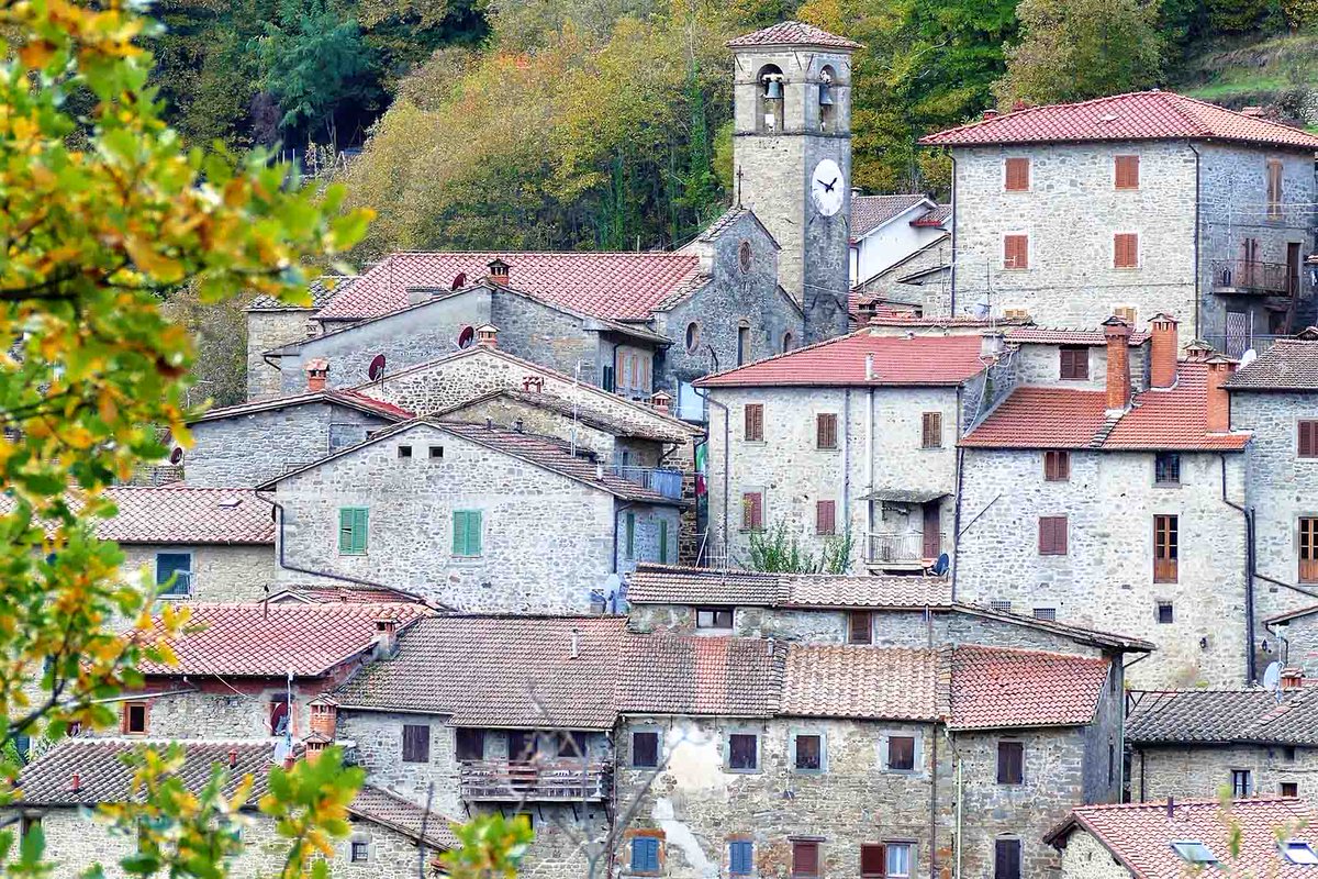 BorghiPiuBelli's tweet photo. Si parlerà di #transumanza il prossimo #weekend a #Raggiolo #borgo con una secolare tradizione di pastori transumanti. Il calendario promosso da #BrigataDiRaggiolo è ricco di iniziative: convegni, spettacoli, laboratori, gastronomia #borghi #toscana #Italy
https://t.co/qbiLiK3T00 https://t.co/AQqxiD0EpO