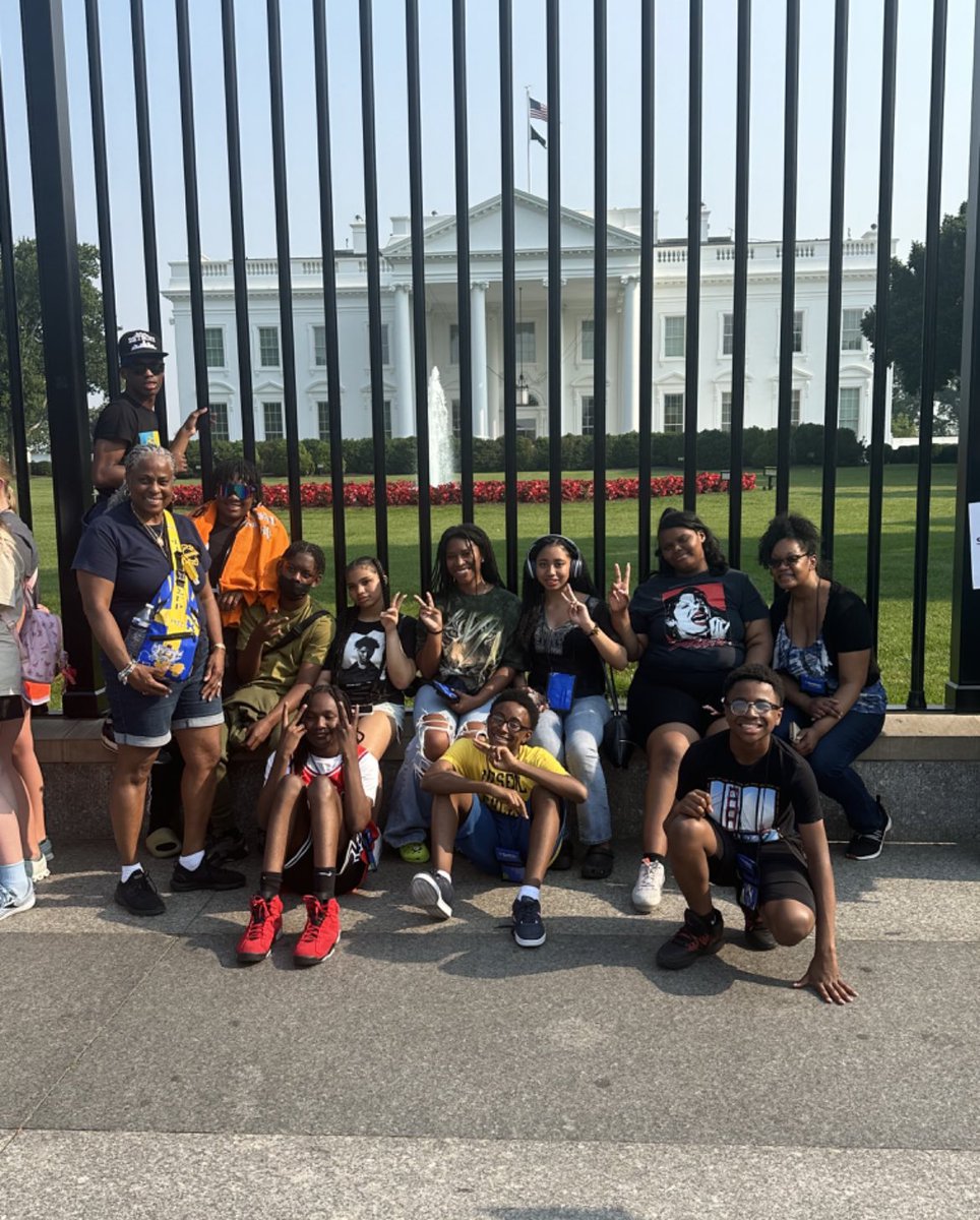 Murray Language Academy tweet media