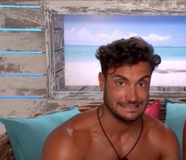 I REALLY REALLY HOPE RUCHEE IS NOT ANOTHER DANICA PLEASE!!!
#LoveIsland