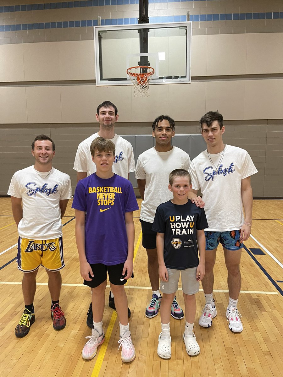 SplashUnited3's tweet photo. Congrats to our Campers of the Week! 

🏀Cole Hansen, Oakwood
🏀Drew Woeste, Oakwood

Both players had big weeks showing great leadership, modeling correct behavior and getting it done on the court! 

#SplashUnited #Splash https://t.co/yhJx4jVTfF