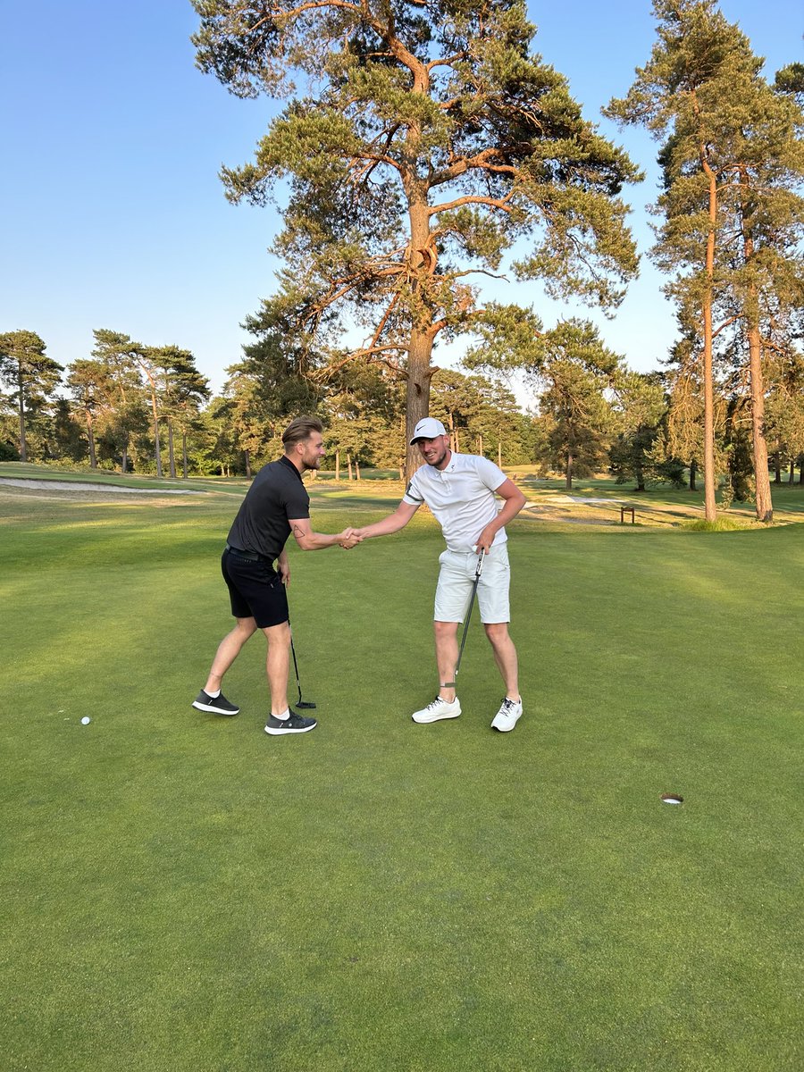 After a small blip in form, it feels good to return back to normal proceedings. 
AG Top Dog 🏆 

Your only as good as your last game <a href="/HenryFox92/">Henry fox</a> 💩🍕#PizzaSlice