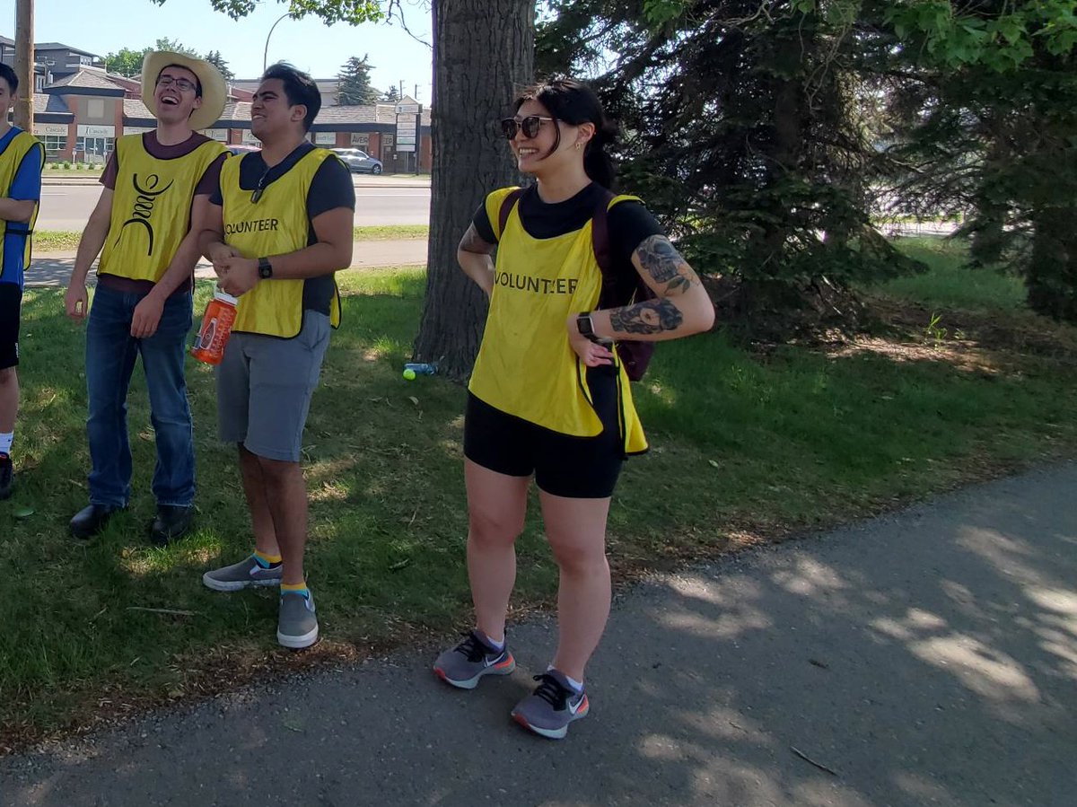 DerekMcKay lab (@lab_derekmckay) on Twitter photo This year the McKay lab was proud to participate and volunteer in the annual #Gutsywalk for <a href="/getgutsycanada/">Crohn's and Colitis Canada</a>: Dr. Bear- aka- James, in Vancouver and the rest of us in Calgary! Thank you to everyone who came out to support the IBD community.
#IBD #Crohns #Colitis #gutsywalk2023 This year the McKay lab was proud to participate and volunteer in the annual #Gutsywalk for <a href="/getgutsycanada/">Crohn's and Colitis Canada</a>: Dr. Bear- aka- James, in Vancouver and the rest of us in Calgary! Thank you to everyone who came out to support the IBD community.
#IBD #Crohns #Colitis #gutsywalk2023