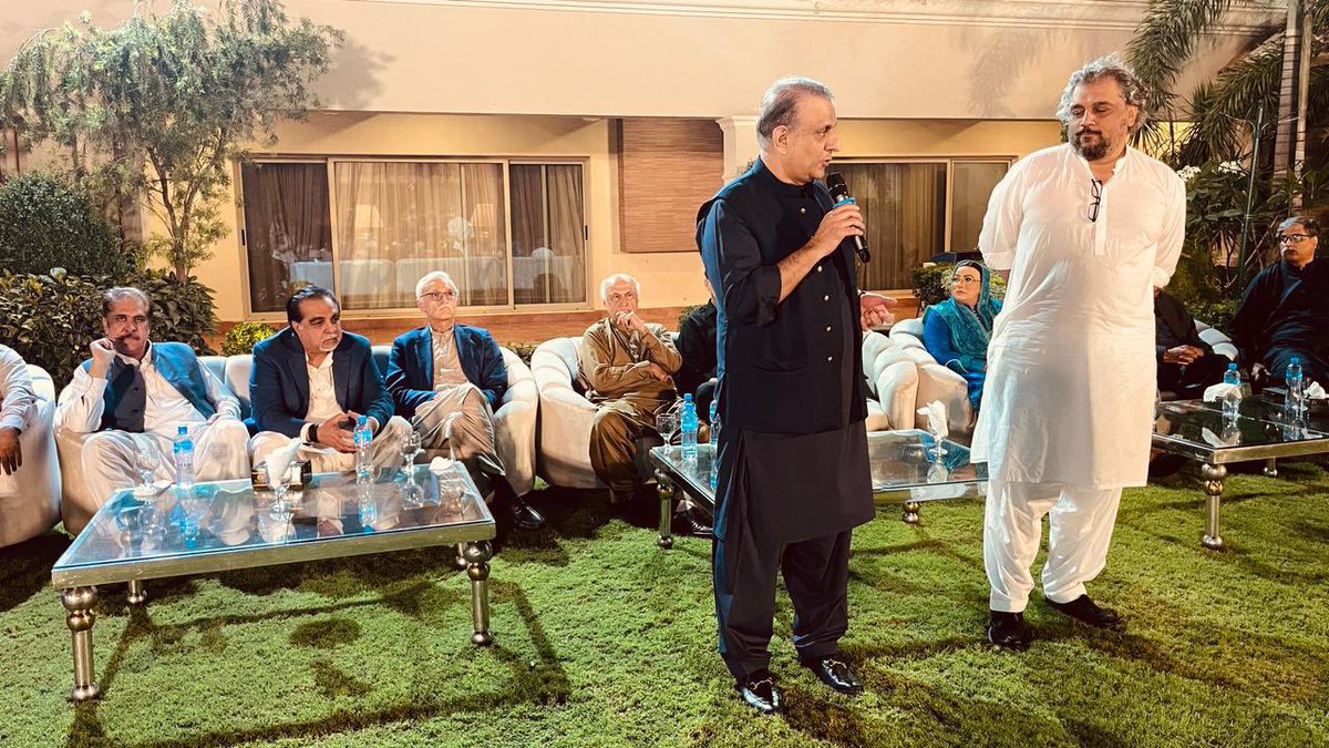 IrshaadBhati's tweet photo. عوامی رائے جان لیتے ہیں

کیا PTI چھوڑ کر جہانگیر ترین کے پارٹی میں شامل ہونے امیدواروں کو آپ آنے والے الیکشن میں ووٹ دیں گے؟؟  #عوام_کی_ضد_عمران_خان  #مائنس_عمران_ناممکن_ترین #ImranKhan 
 #BehindYouSkipperAlways https://t.co/7iuoflLK8B