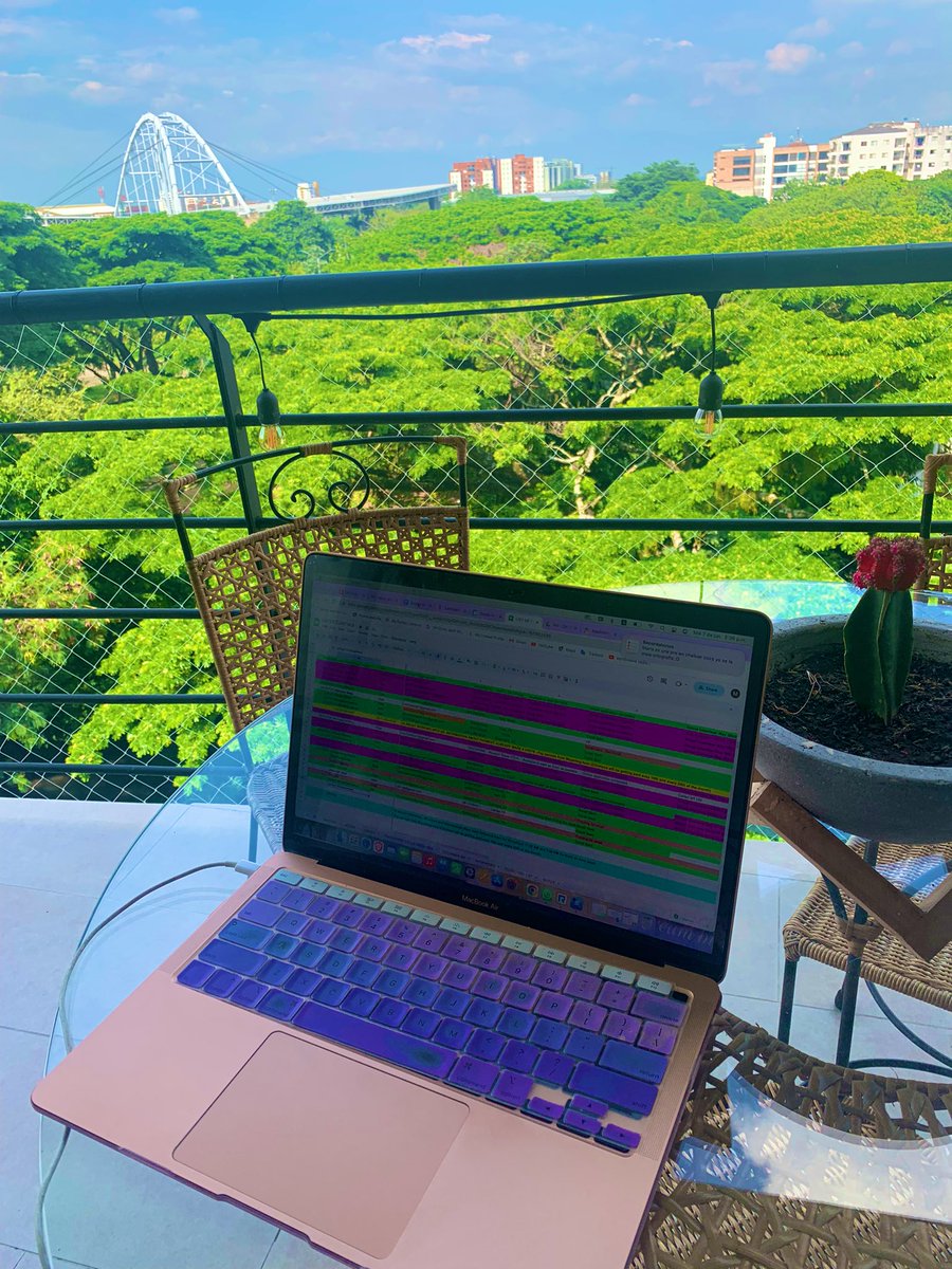 marimarketingw3's tweet image. Working with a view 👩🏻‍💻🍃
#freelancing #remotework #workoutside