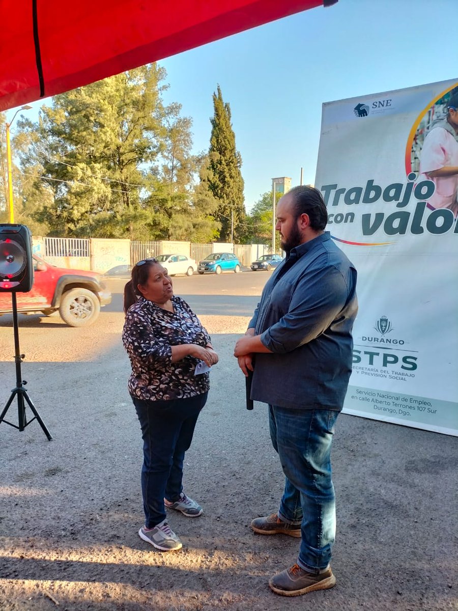 stypsdgo's tweet photo. #EnElFidelVelázquez
#TrabajoConValor 
La Secretaria del Trabajo, Cindy González sigue con la dinámica de sacar de las oficinas los servicios de la STPS y los trasladamos a tu colonia, en esta ocasión estuvimos en el Fidel Velázquez.
Por un #TrabajoDigno un #TrabajoConValor https://t.co/hPgTYTcHC5