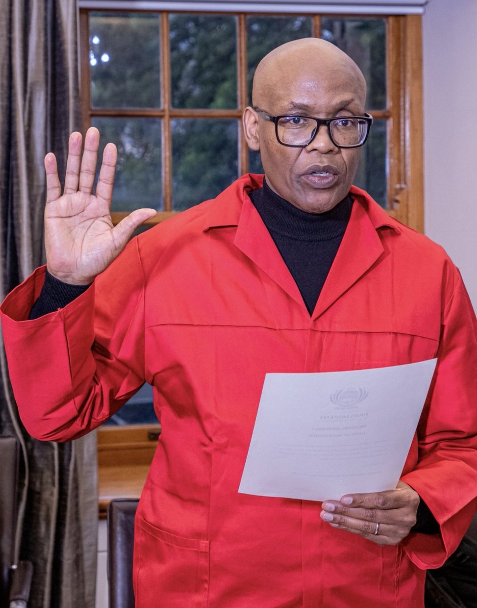 MzwaneleManyi's tweet photo. Mr President, Commander In Chief of the @EFFSouthAfrica I am ready to serve.
The EFF must relieve the ANC and govern this country.
The EFF is the only formidable organisation with the neccesary capacity to be the alternative to the Tired, Fatigued and Corrupt ANC. https://t.co/0hkL6giczC