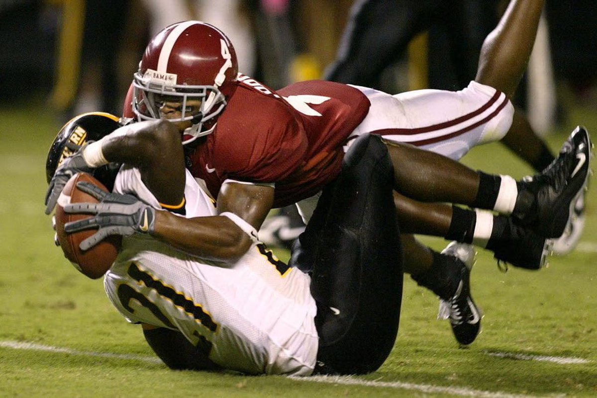 The greatest Alabama WR I’ve ever seen play in BDS. No one will ever forget “the catch.” But I’ll never forget watching you run out to deliver the game ball for the 2006 Iron Bowl, over a year after the Florida game. Thanks for all the wonderful memories, @Prothro4! #RollTideRoll https://t.co/O1nIeq9X04 https://t.co/uzRDaHUVyL
