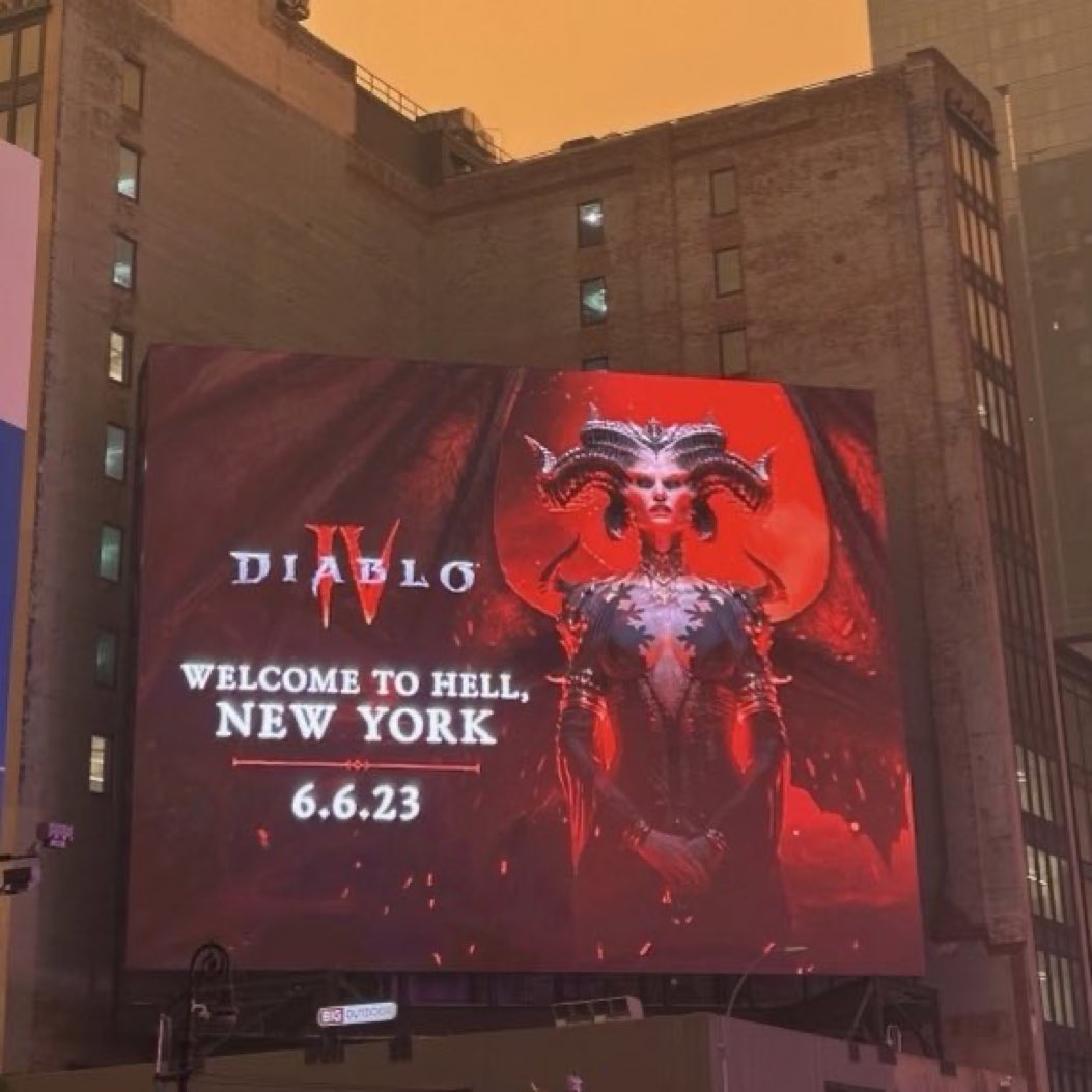<a href="/Casey/">Casey Neistat</a> This is one helluva ad campaign 😂