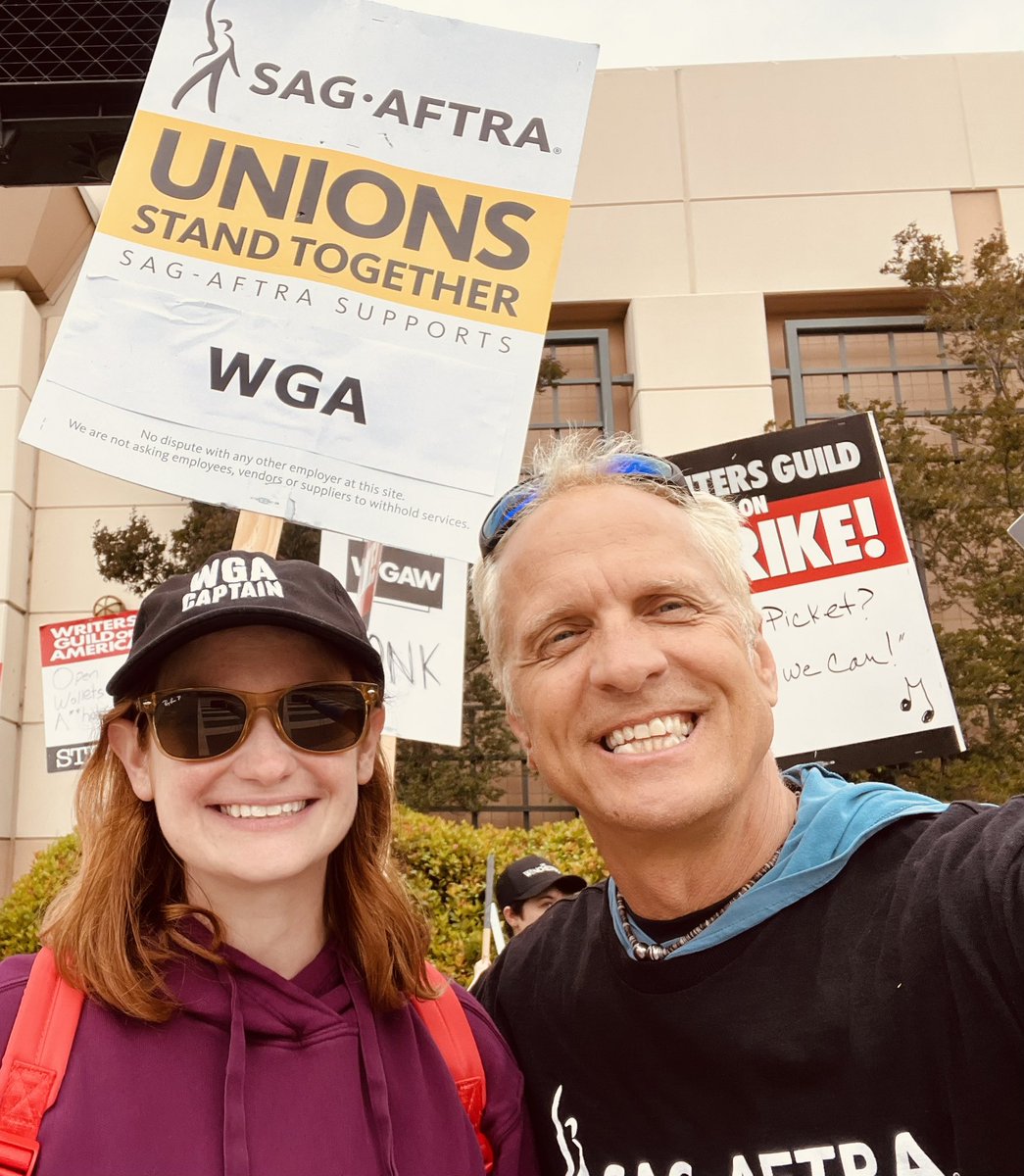 On the line with #BCS writer @arielslevine.

#unionstrong 💪