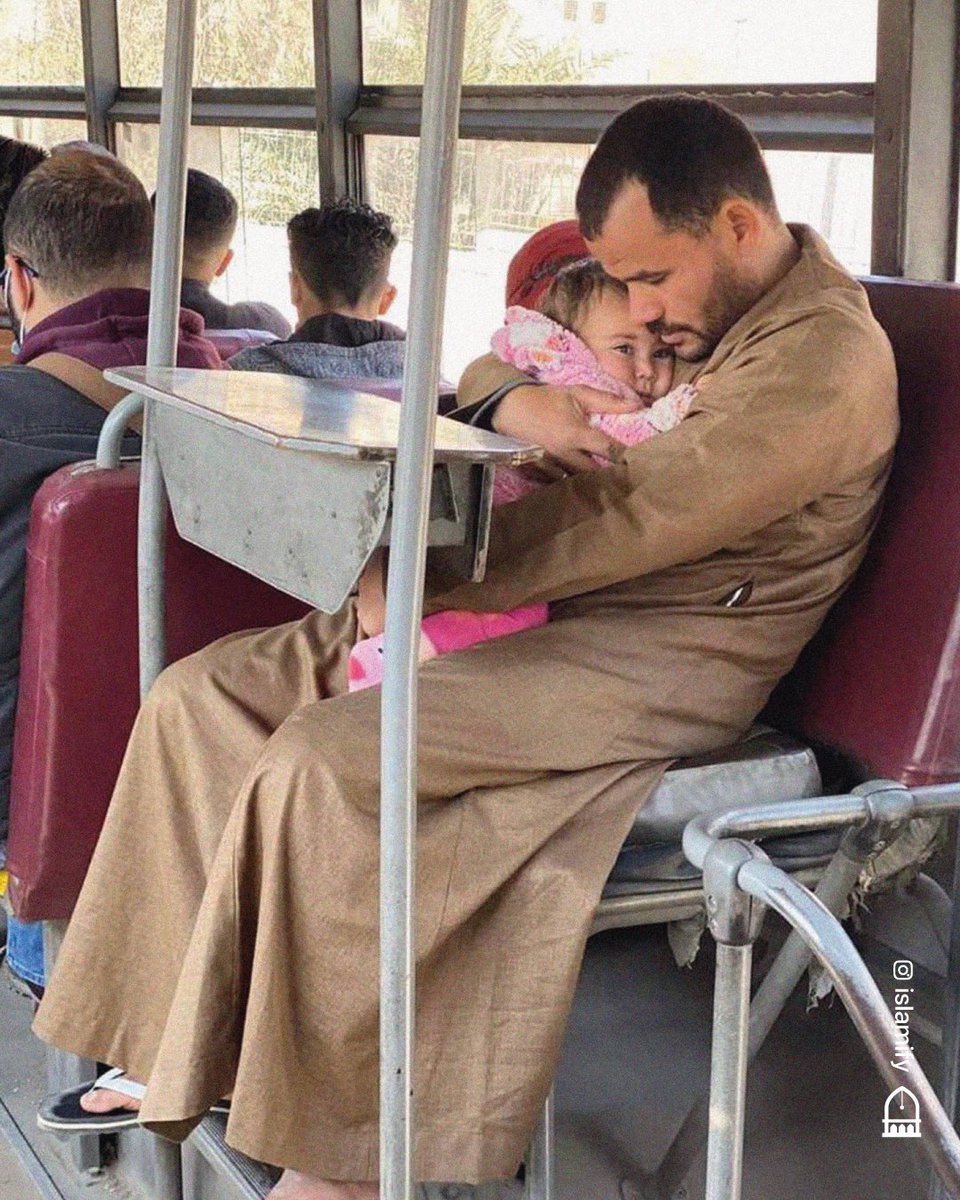 Alhamdhulillaah's tweet photo. There is no man whose two daughters reach the age of puberty and he treats them kindly for the time they are together, but they will gain him admittance to Paradise.

[Ibn Majāh] https://t.co/OTk12FAyD0