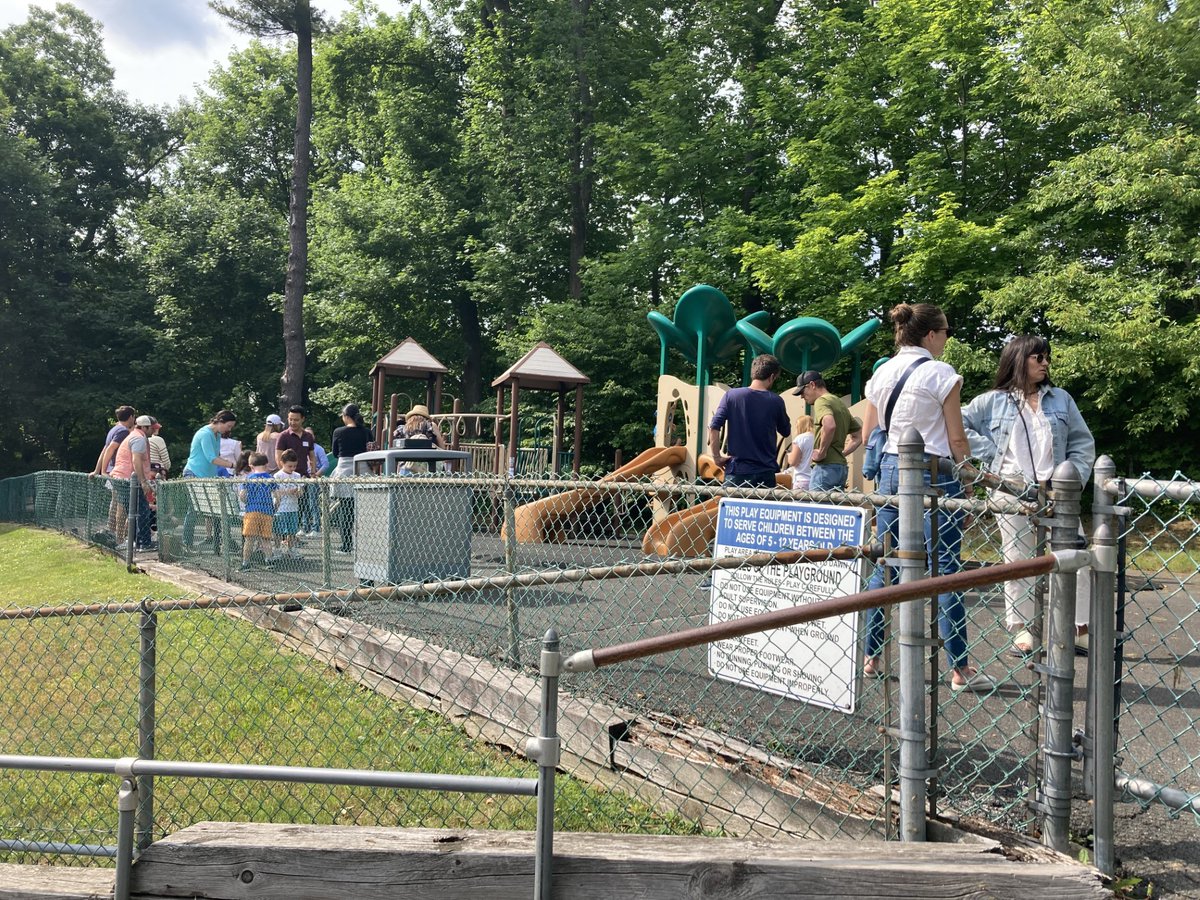 Debbie Alspach tweet media