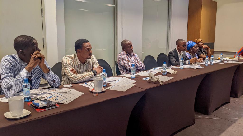 "Réduction des émissions de gaz à effet de serre par les solutions énergétiques BBOXX: AJED sOulève la problématique de la gestion ménagère des déchets produitsà la suite des activités des entreprises en RDC lors d'une cession à Kinshasa"

linkedin.com/posts/ajed-pla…