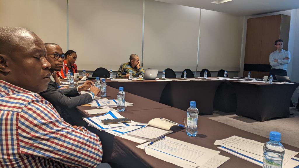 AJEDRDC's tweet photo. "Réduction des émissions de gaz à effet de serre par les solutions énergétiques BBOXX: AJED sOulève la problématique de la gestion ménagère des déchets produitsà la suite des activités des entreprises en RDC lors d'une cession à Kinshasa"

https://t.co/nzjKQsOcD6 https://t.co/jFxwzRlHmZ