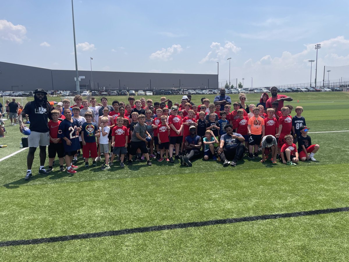 KEYTHECONNECT's tweet image. Our 2nd KEY CONNECT Kids Football Camp is in the books. We had an amazing turnout with close to 80 participants. Thank you to everyone involved in making the kids camp a success 🏈 #KEYCONNECT 🔑🔌