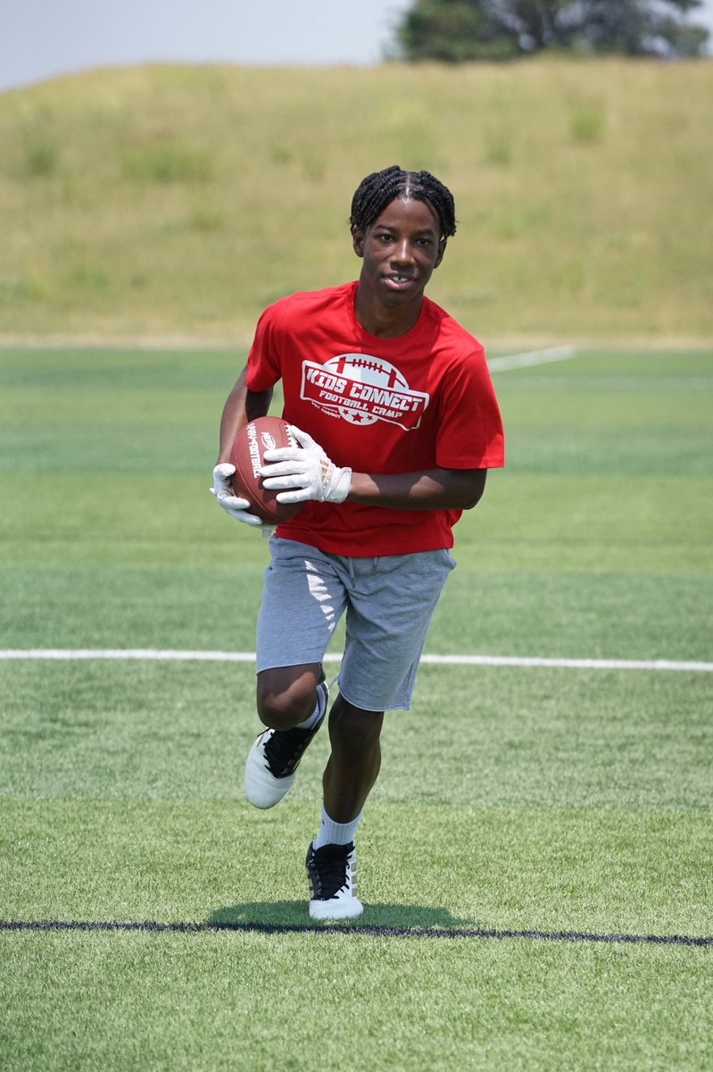 KEYTHECONNECT's tweet image. Our 2nd KEY CONNECT Kids Football Camp is in the books. We had an amazing turnout with close to 80 participants. Thank you to everyone involved in making the kids camp a success 🏈 #KEYCONNECT 🔑🔌