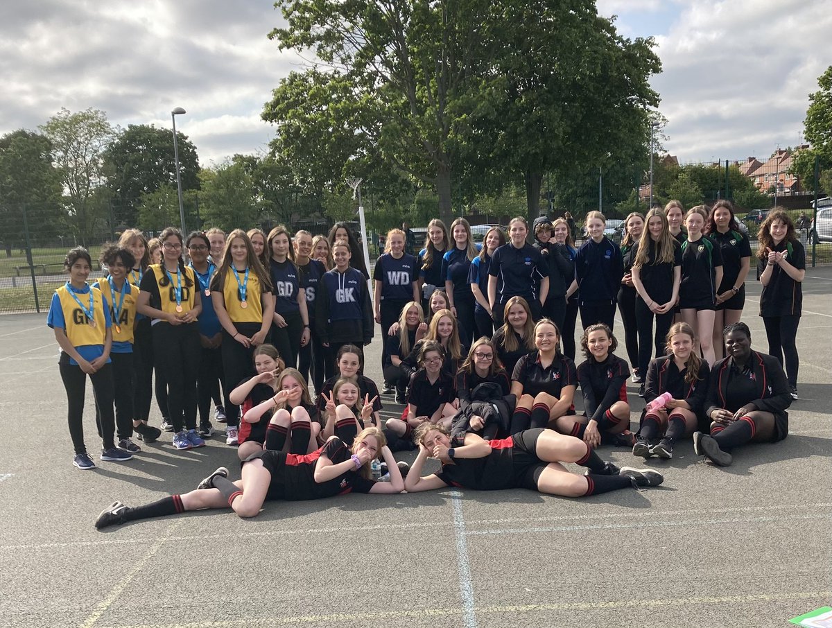 MansfieldSGO's tweet photo. 🎉 Netball celebrations ready for the Netball World Cup 🏆Fantastic play from the Yr. 9/10 Mansfield Girls today 💪🏼 6 teams playing some great netball @TSCAcademy_PE @BruntsPe @MedenSchool with @All_Saints_PE in 🥇@YourSchoolGames @EnglandNetball https://t.co/cG8BVce46x