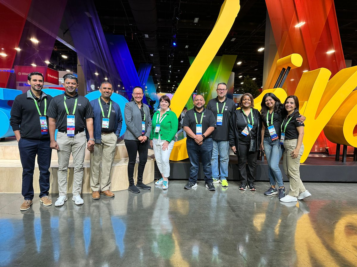 CiscoLiveTAC's tweet photo. These good looking LEADERS Made it all happen!!! #CiscoLive #LetsGooo #ciscotac #CiscoCX https://t.co/uTF7VJMM5b