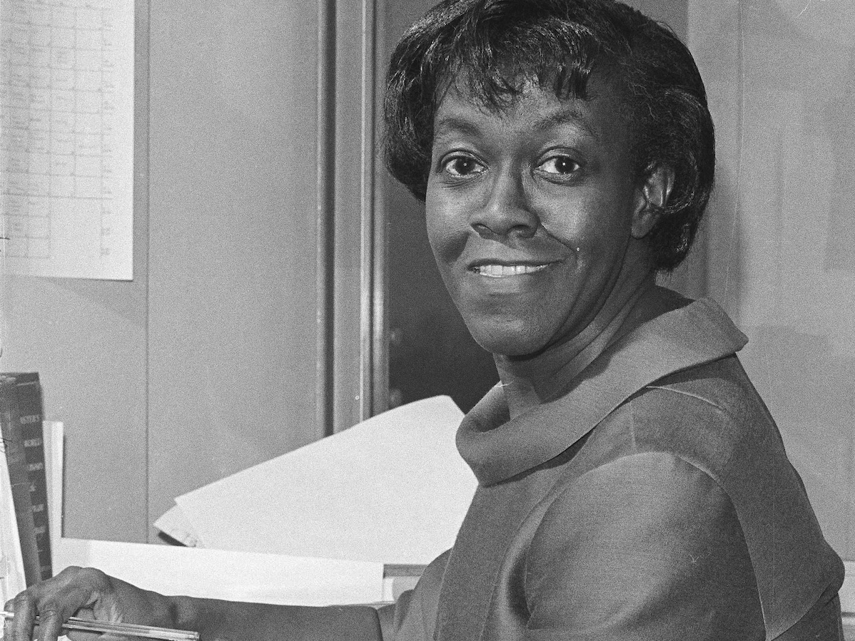 'I believe we should all know each other, we human carriers of so many pleasurable differences. To not know is to doubt, to shrink from, sidestep or destroy.' -- poet, author & teacher #GwendolynBrooks, born OTD in Topeka, KS (1917-2000). Winner of the #PulitzerPrize (1950).