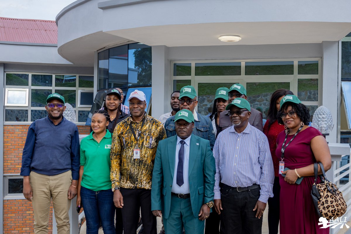 aaliofficiel's tweet photo. Delighted to have received The Provincial Minister of #Agriculture ,#Fisheries,#Livestock & #Rural development ,Jean Bosco RUTEYE KITAMBALA at the AALI Headquarters #Kalambo,during his visit to the Kabare territory. https://t.co/C4nP3VVSdC