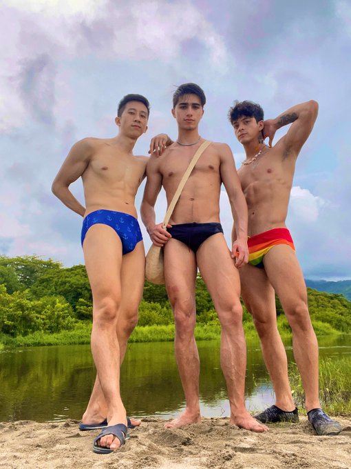 Choose your player:  @TylerWu_97  @nathanazzz   @keynle_ https://t.co/rvW6YBKBK4<a class="tags" href="/tag/tylerwu_97">@tylerwu_97</a><a class="tags" href="/tag/nathanazzz">@nathanazzz</a>