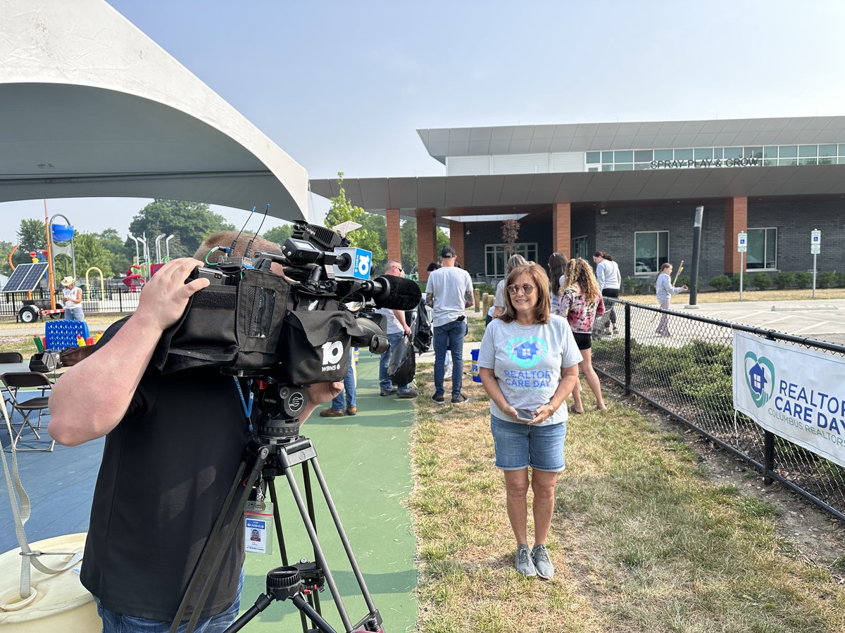 cbusrealtors's tweet photo. REALTOR® Care Day 2023 was a huge success. Hundreds of REALTORS® were all over central Ohio volunteering their precious time and talents. Tune in to @10TV at 5 & 6 p.m. for their coverage of our "main project" in Linden! #realtorcareday #columbusrealtors https://t.co/BTE3boYR6d