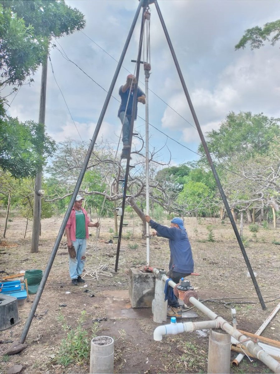 laprimerisima's tweet photo. Unas 100 familias de la comunidad El Pochote, del municipio de Comalapa, departamento de Chontales, son beneficiadas con el restablecimiento del sistema de agua, obra ejecutada por ENACAL, con una inversión de 60 mil córdobas. https://t.co/eY1V4excFv