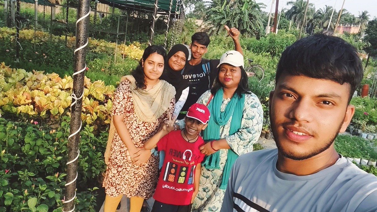 nssvmmunit2's tweet photo. 5th June, 2023
Today the NSS volunteers have been distributed the saplings and trees to plant near the waterbodies , in the courtyards of their houses to check the condition of the trees after 1 year on the same day. https://t.co/ZpyqyuWmks