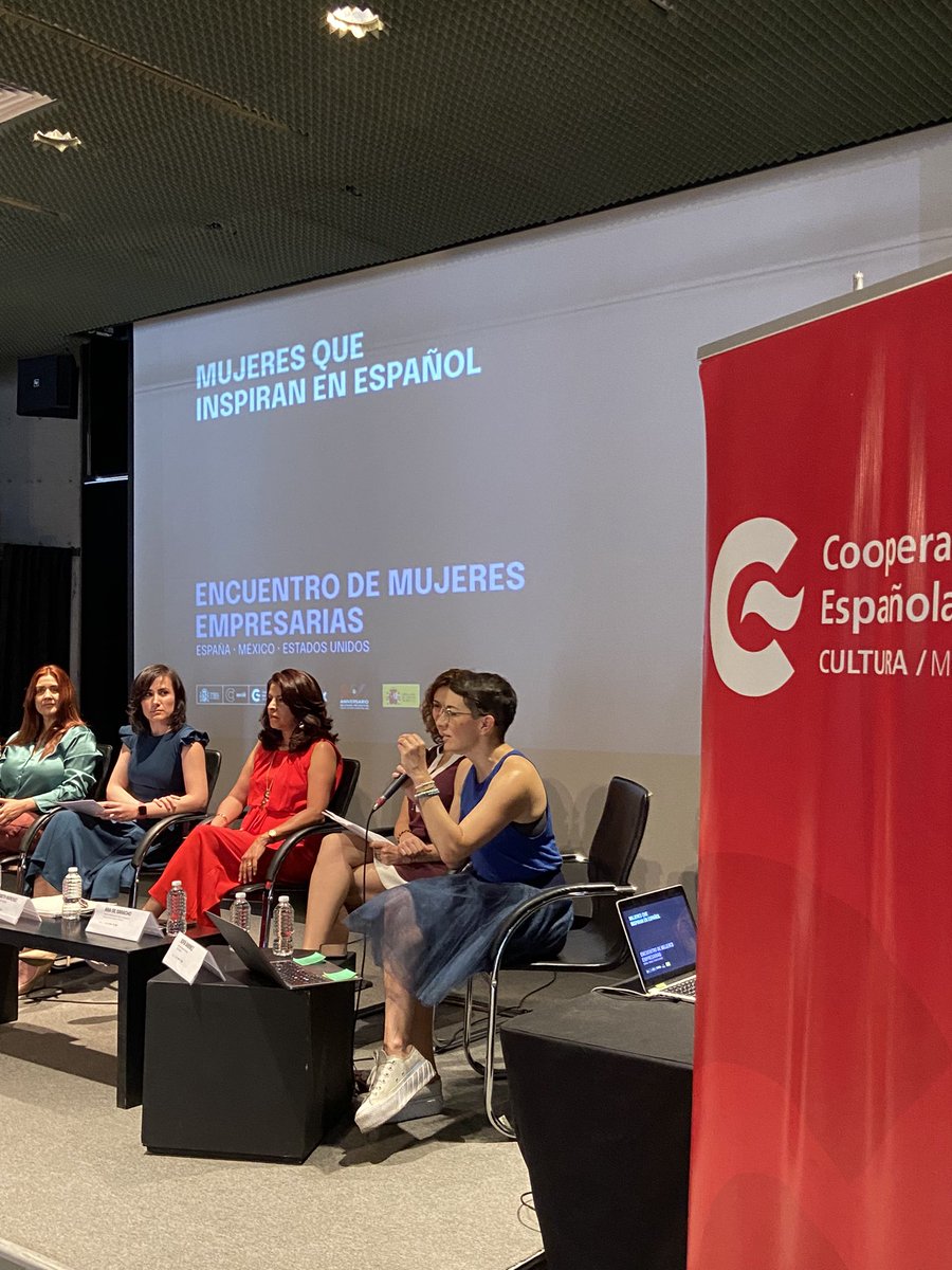 📢 Hoy, <a href="/Sofia_RamirezA/">Sofia R</a>, Directora General de <a href="/MexicoComoVamos/">México, ¿cómo vamos?</a> moderó del panel 2 del Encuentro de mujeres empresarias, un esfuerzo de la <a href="/EmbEspMex/">Embajada de España en México</a>, la <a href="/USEmbassyMEX/">Embajada de EE.UU. en México</a> el <a href="/ccemx/">Centro Cultural de España México</a>. 🇲🇽🇪🇸🇺🇸

Se platicó sobre brechas de género, los trabajos de cuidado y el mercado laboral. 💜