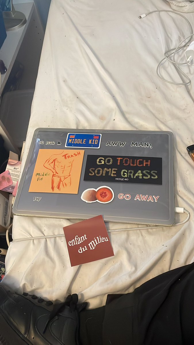 emma31600's tweet photo. @ChrisKlemens got my stickers!!!!! Now I need somewhere to put the French one, which is my fav one (bc I’m french lol). Gave the tiny middle kid sticker with the two drawings of kids to my boyfriend, since he’s literally a middle kid. Anyways. LOVE YOU CHRIS!!!! https://t.co/4mPKl0OpGS