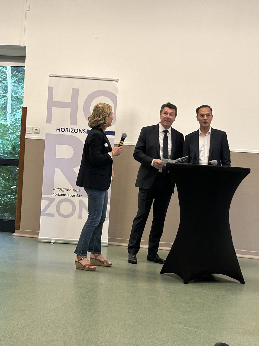 Honorés d’avoir été conviés à la réunion Horizons de Suresnes sur les enjeux et l’avenir de l’éducation et de l’école. Tous engagés et animés par une volonté de réussite du mandat présidentiel.
#Renaissance#Horizons
#MajoritéPresidentielle
@ThierryKerzemberg