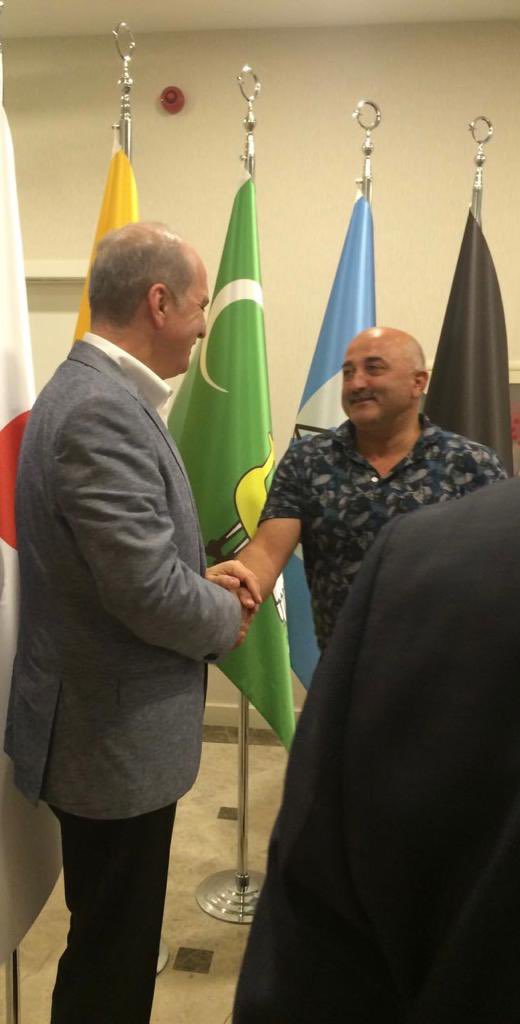 Gazi Meclisimizin Başkanlığına seçilen, #TürkiyeYüzyılı davasının değerli isimlerinden Sn. Numan Kurtulmuş'a Sn. Cumhurbaşkanımızın liderliğinde, Türkiye Büyük Millet Meclisi'mizin Başkanlığı görevinde  başarılar diliyorum. Hayırlı ve uğurlu kararlar nasip etsin.
<a href="/NumanKurtulmus/">Numan Kurtulmuş</a>