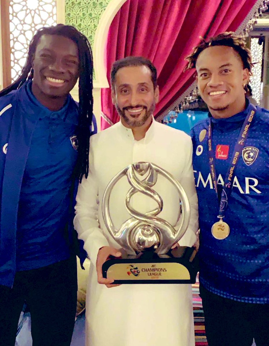 Mr__Designer's tweet image. هذه أهم مرحلة في تاريخ #الهلال 
والتي نحتاج فيها لجابر عثرات الهلال #سامي_الجابر

بأن يقود الهلال كرئيس مرشح من الهلال أو من طرف صندوق الاستثمارات العامة

فهد بن نافل بيض الله وجهك ما قصرت شكراً لك 
'
#سحبة_ميسي_على_الهلال  خيرة من الله 💙