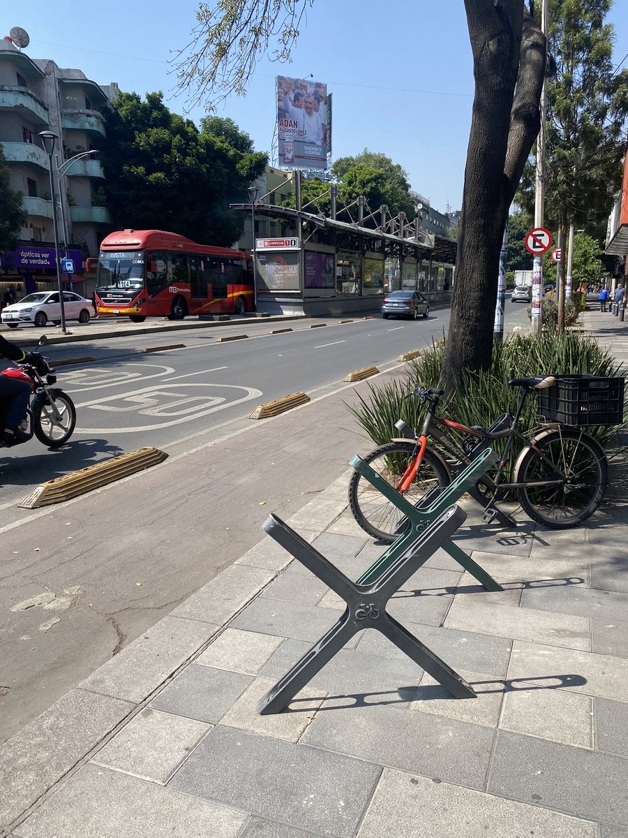 Meanwhile in Mexico City dedicated bus and BRT only lanes are abundant - all created on (much) smaller municipal budgets than NYC