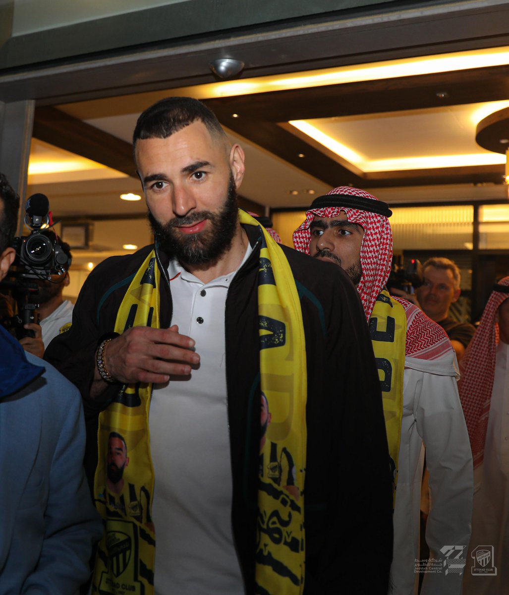 ittihad's tweet photo. 🤩✨..قد لمَعت عيناه
#Benzema2Ittihad
#here2inspireKSA https://t.co/ixeicRO0Pu