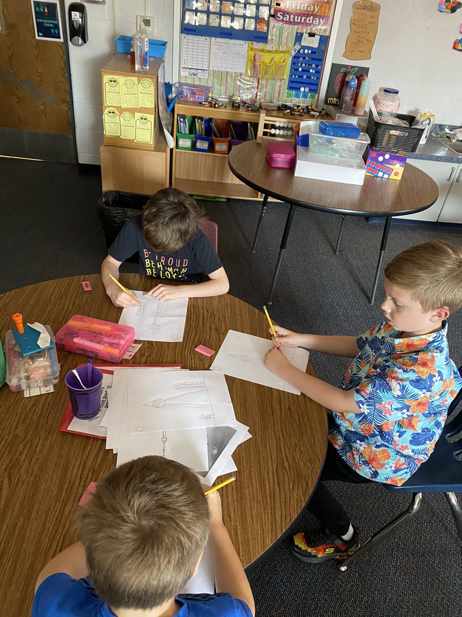 MrsWilsonsClass's tweet photo. Teacher for an Hour Day! We learned how to draw the CN tower and how to do the splits ✏️ https://t.co/mWCzROUmCp