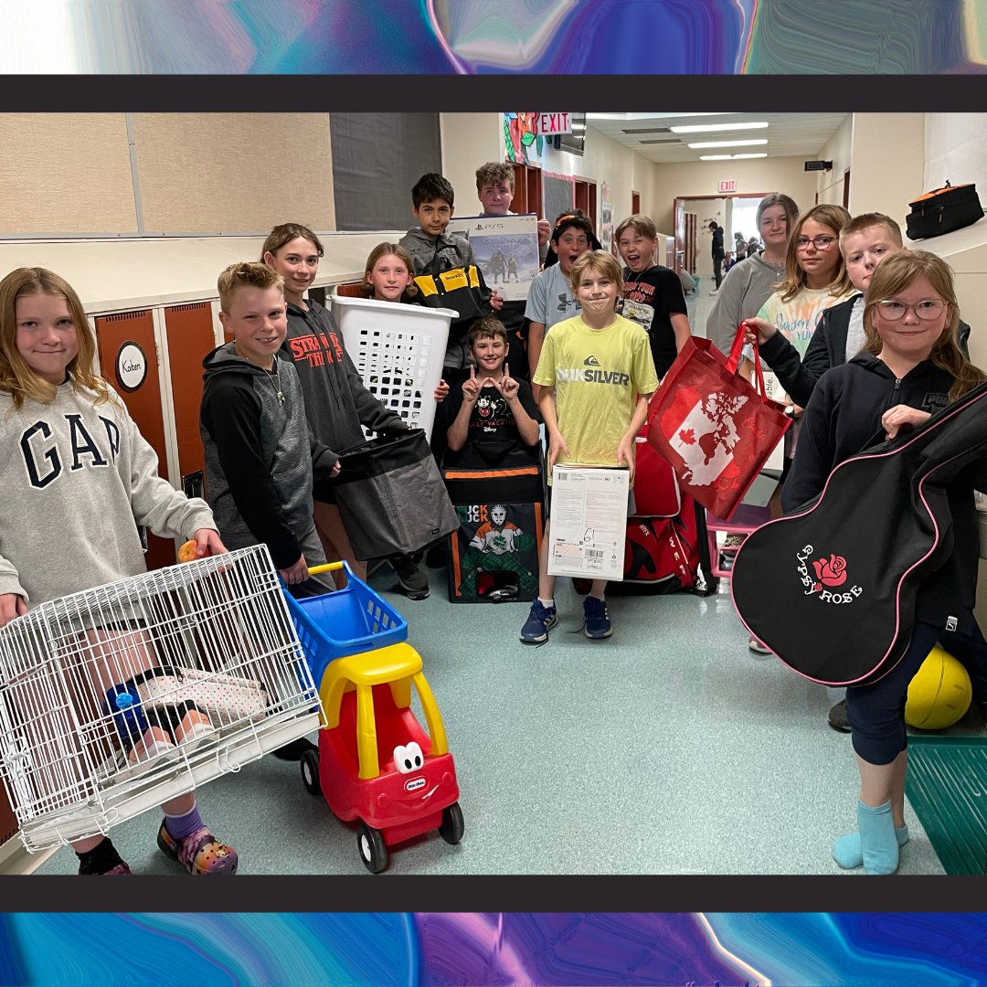 MorrinSWAT's tweet image. A few more photos from yesterday's Anything But a Backpack Day!

#MorrinProud #MorrinSWAT #schoolculture #AnythingButABackpack #fun @MorrinProud @plrd25