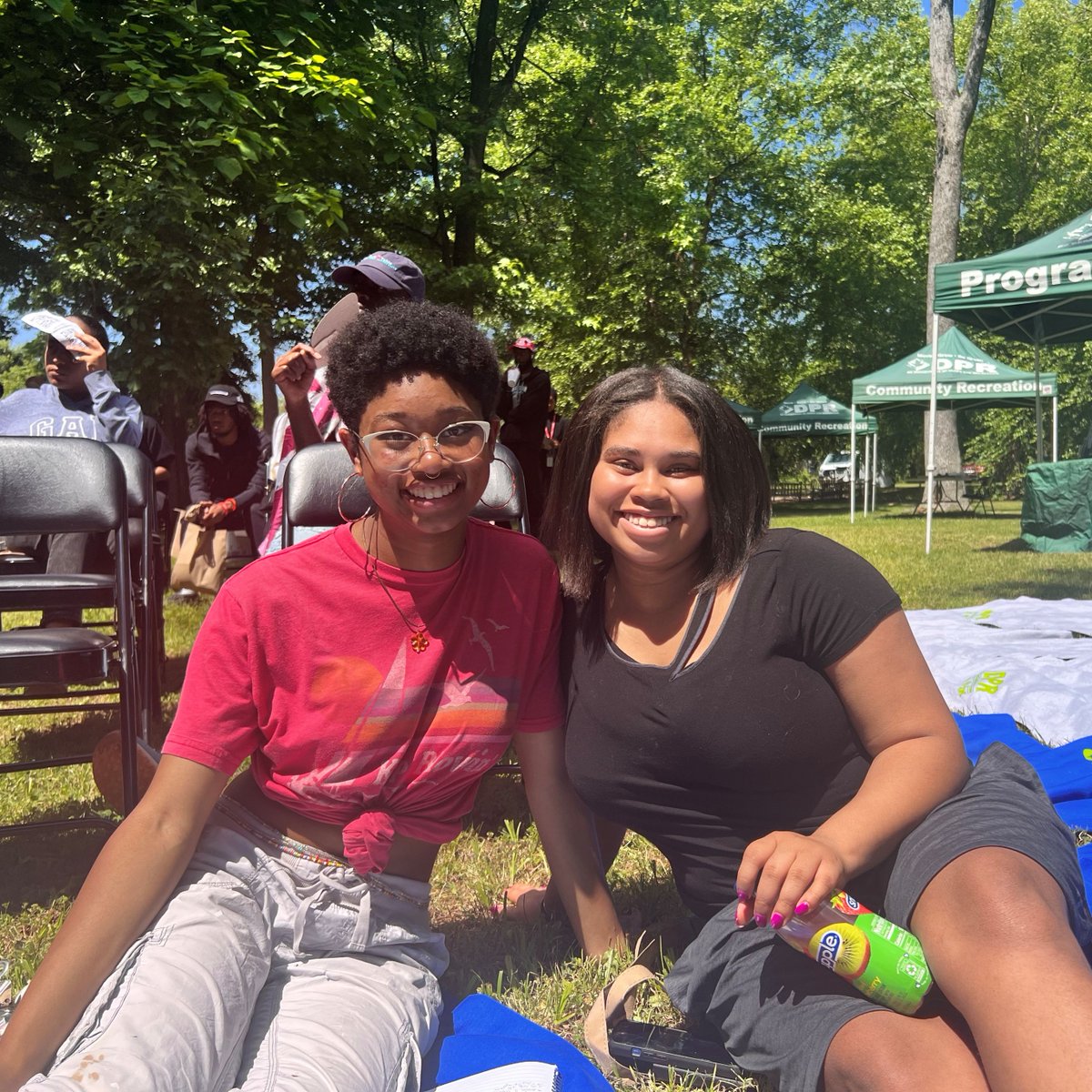 On June 1, Jaren Hill Lockridge of the Ward 8 Health Council invited members of our Environmental Justice Academy to attend the DC Youth Environmental Summit. Noelle and Lily represented the museum at the event, which empowers young people to be agents of change for the planet.