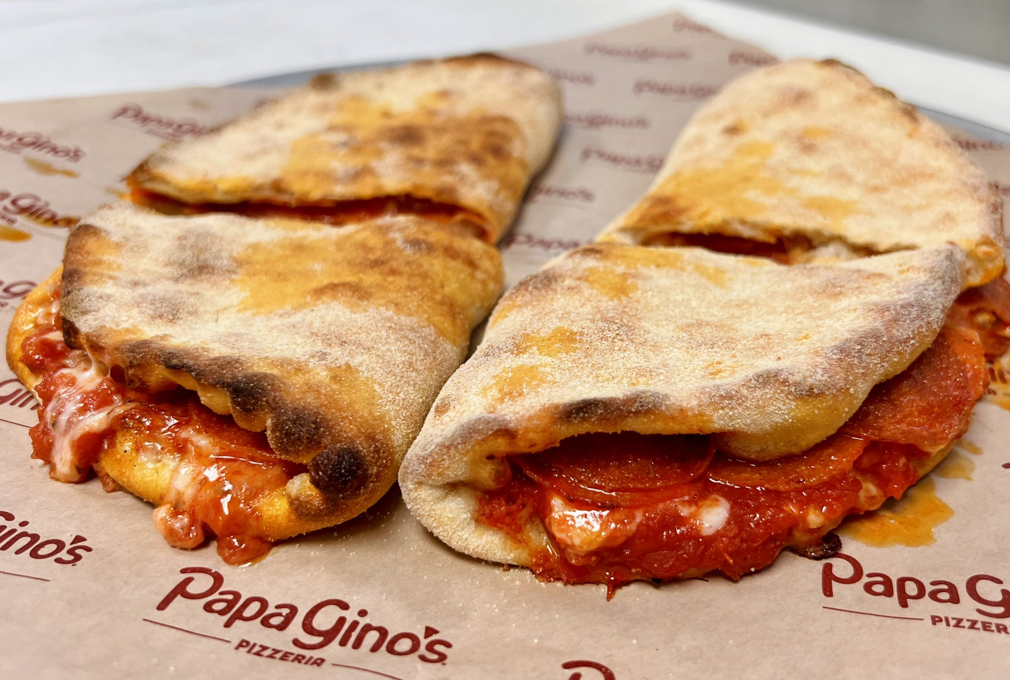 Papa Gino's (PapaGinos) / Twitter