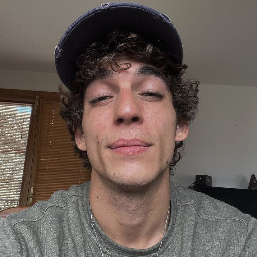 elitearchivees's tweet image. 