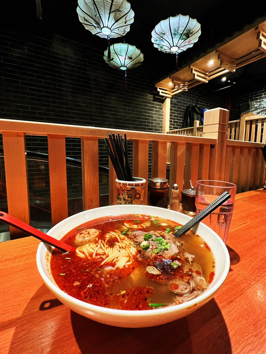 DucCNguyen's tweet photo. Lanzhou beef noodles, a renowned typical local dish in Lanzhou. Dating back as far as Tang Dynasty, it is said that the authentic Lanzhou beef noodle was first created by Ma Baozi
#InsiderMTL #Montreal #MTLMoments #MTLaTable #jadoremonresto #NouillesdeLanZhou https://t.co/Ghk7Izz8Ol