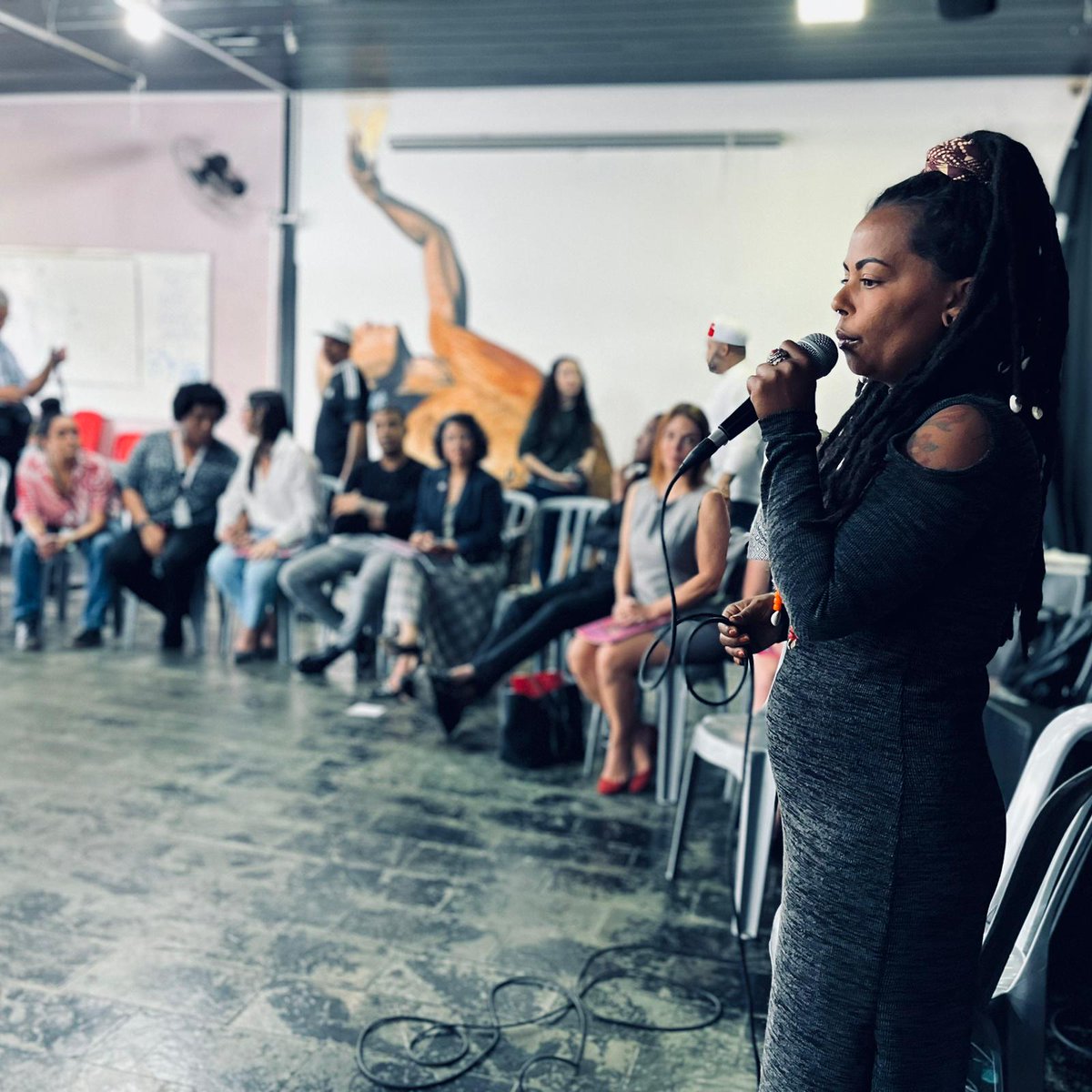 UNAIDS's tweet photo. “Because we saw that the government was not reaching out to us and we felt there was racism in access to education during the pandemic of #Covid19, we got together to offer part of the response young people needed”, said Joyce Marques, from urban quilombo @casaakotirene. https://t.co/sOmcUhdWeh