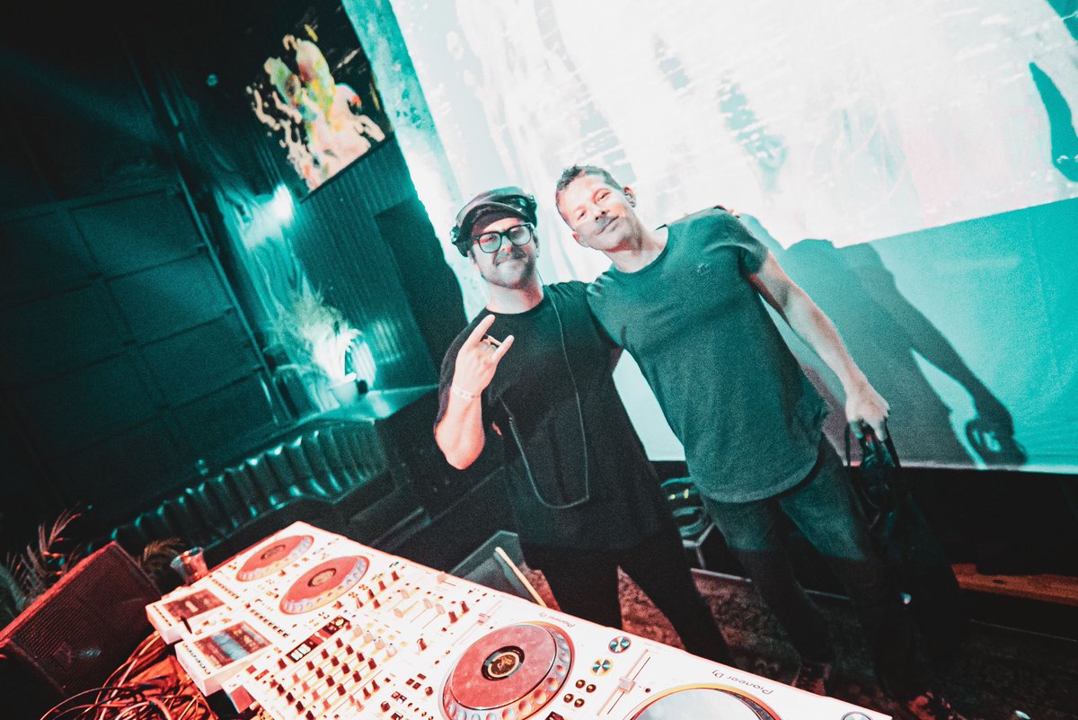 ๐ texasnewyork. ๐ (@txnymvsic) on Twitter photo big ups to everyone who showed out last Thursday!
opening up for <a href="/MURDOCK_radar/">MURDOCK - COLA out now</a> was absolutely insane. big love for everything he does for our genre.
DnB is alive and well in AZ!
<a href="/eleventh_house_/">Eleventh House</a> <a href="/rumblednbaz/">Rumble Drum & Bass AZ</a> big ups to everyone who showed out last Thursday!
opening up for <a href="/MURDOCK_radar/">MURDOCK - COLA out now</a> was absolutely insane. big love for everything he does for our genre.
DnB is alive and well in AZ!
<a href="/eleventh_house_/">Eleventh House</a> <a href="/rumblednbaz/">Rumble Drum & Bass AZ</a>