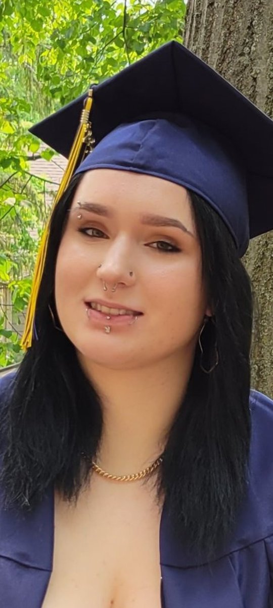 Nikkityknack76's tweet photo. And today is her 18th birthday 😭  she's grown into the most amazing woman I know. She's everything I ever dreamed and so much more. Happy birthday to my sweet, brilliant, beautiful daughter ❤️ https://t.co/yVtJapnbCx