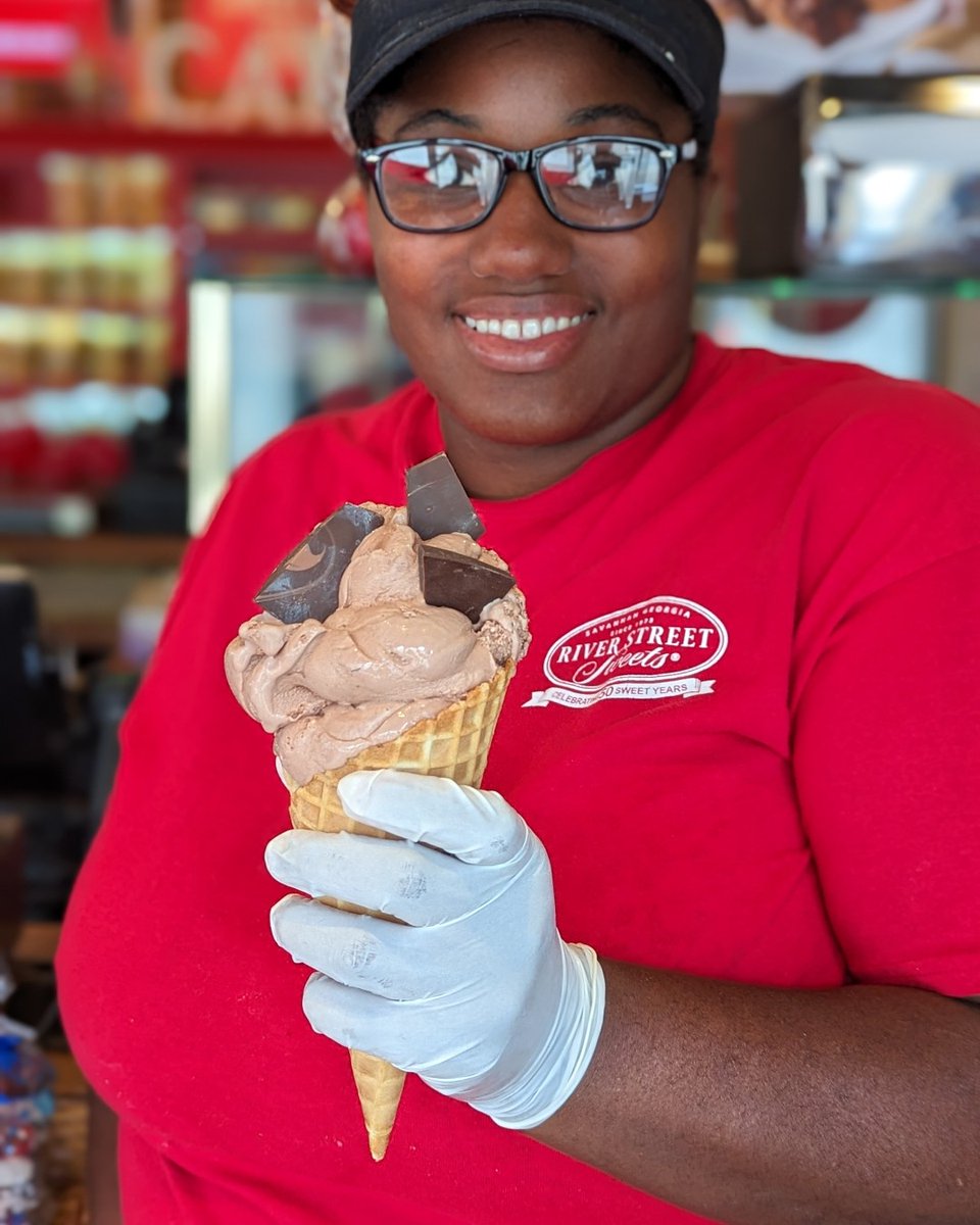 Happy National Chocolate Ice Cream Day! 🍨 Why choose between chocolate and ice cream when you can have the best of both worlds? Satisfy your sweet tooth in the most delicious way by indulging in a scoop or two of delectable chocolate ice cream. 🤤 #NationalChocolateIceCreamDay